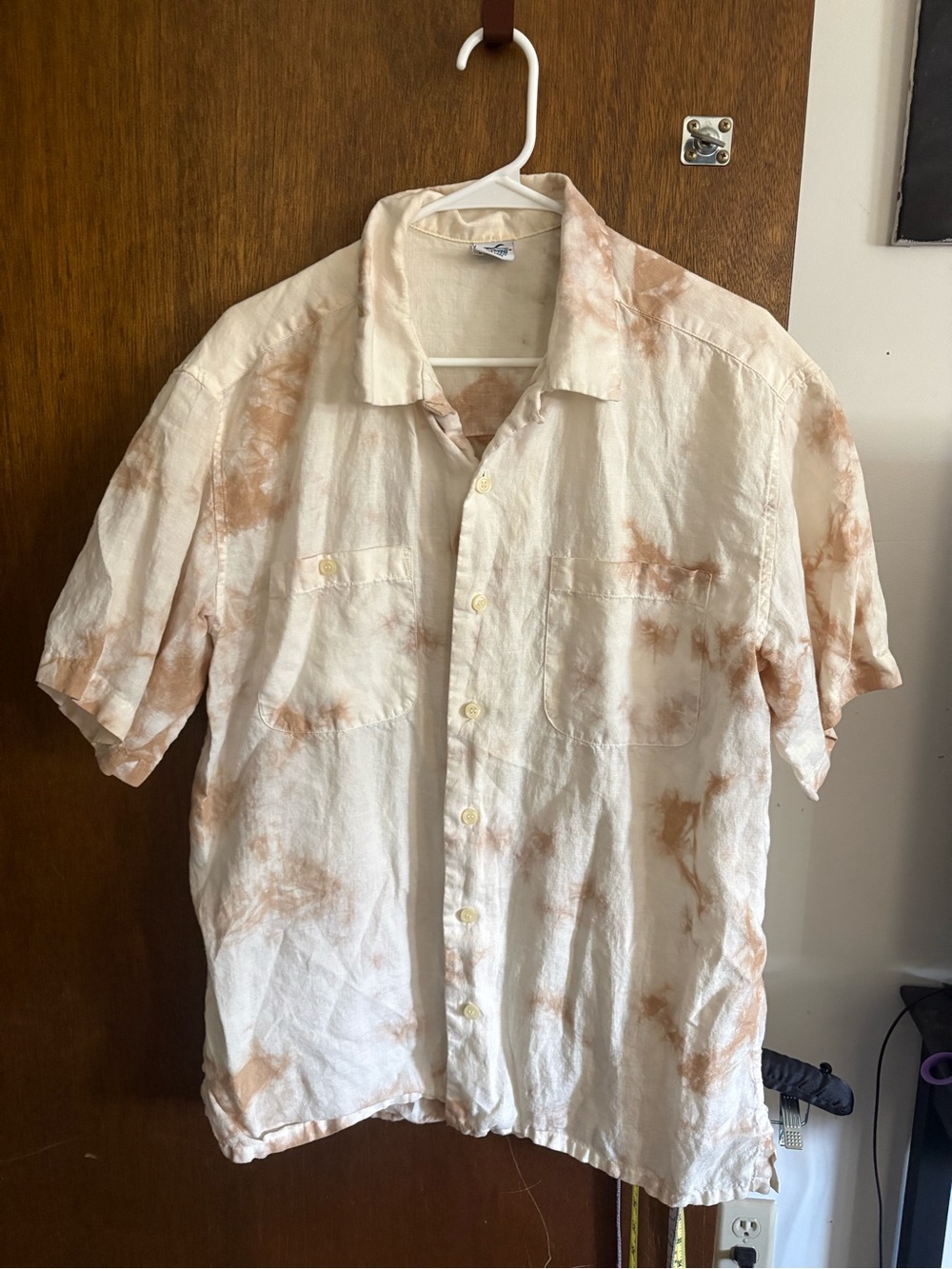 Men's Linen Short-Sleeve Button-Up Shirt in Cream with Tan Tie-Dye